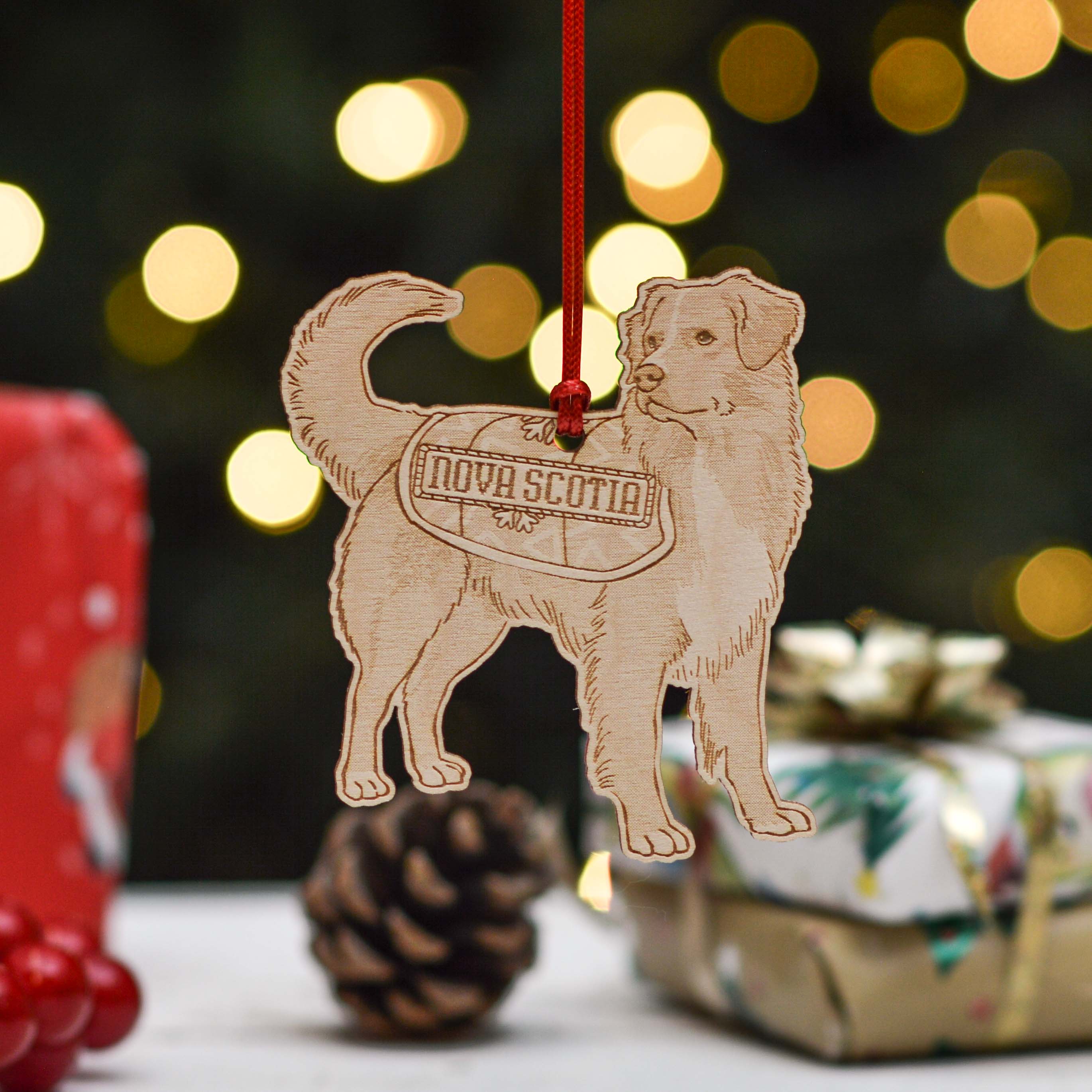 Personalised Nova Scotia Duck Tolling Retriever Dog Decoration - Detailed