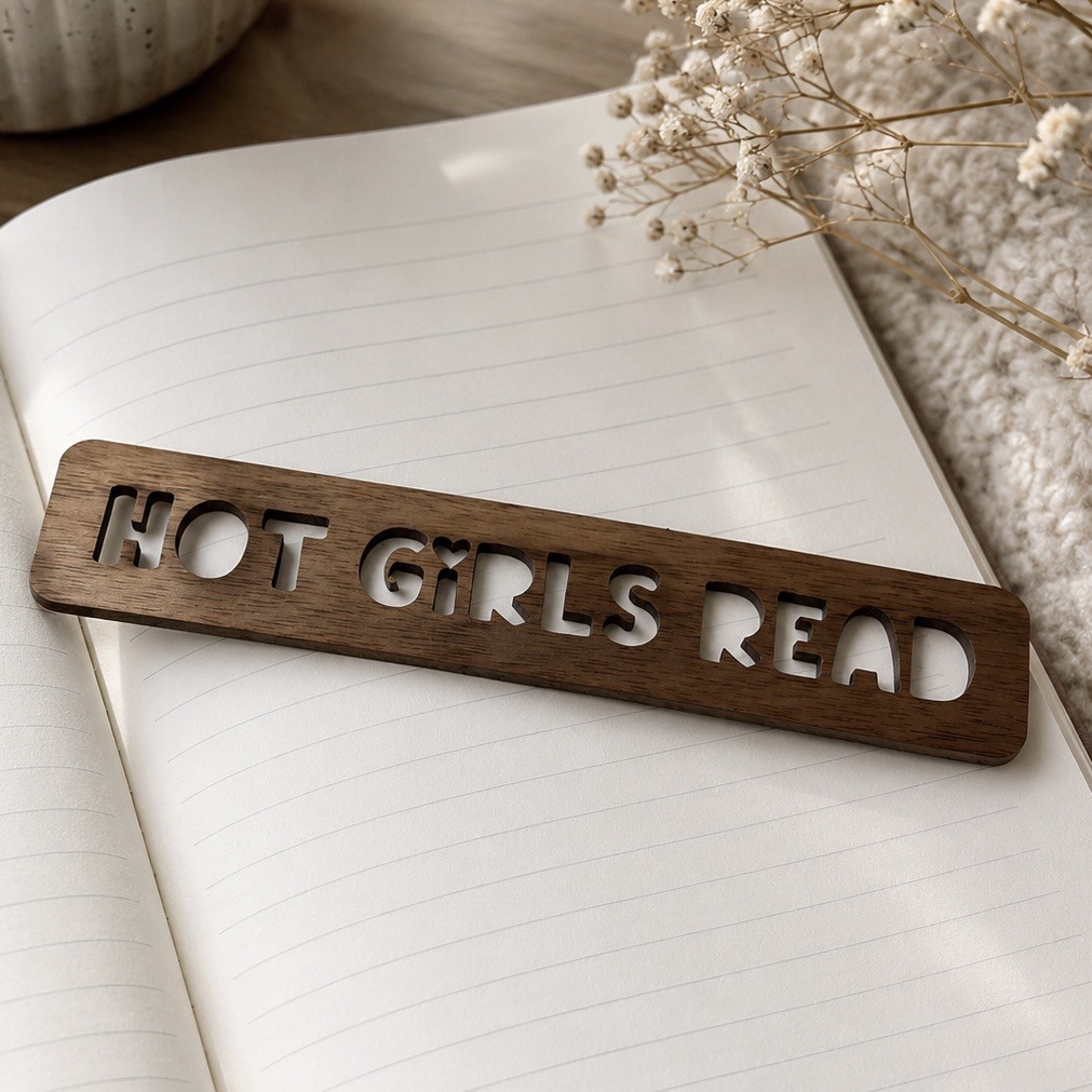 Hot Girls Read Bookmark - Image 2